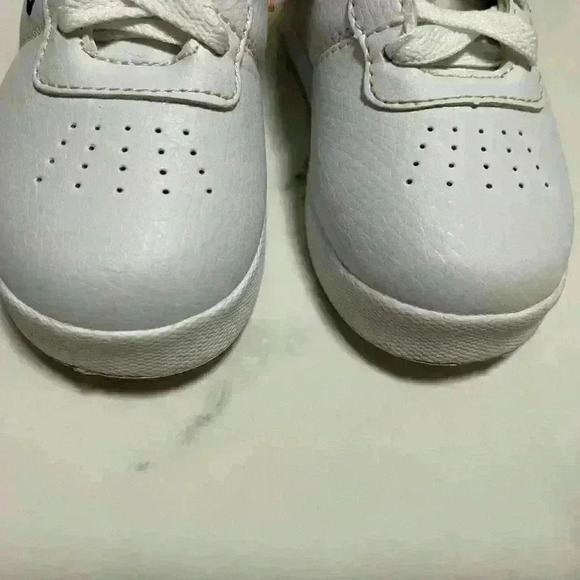 Fila Boys Vulc 13 Repeat Logo Faux Leather High-Top Sneakers White Size 8 - Picture 4 of 10